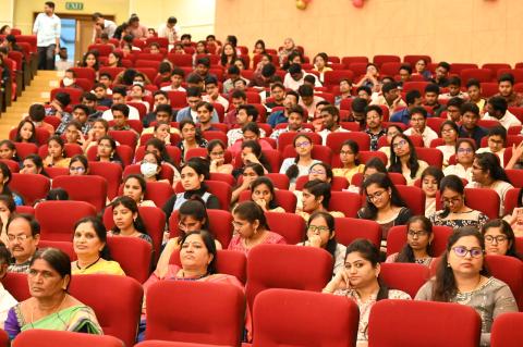 Platinum Jubilee College Day